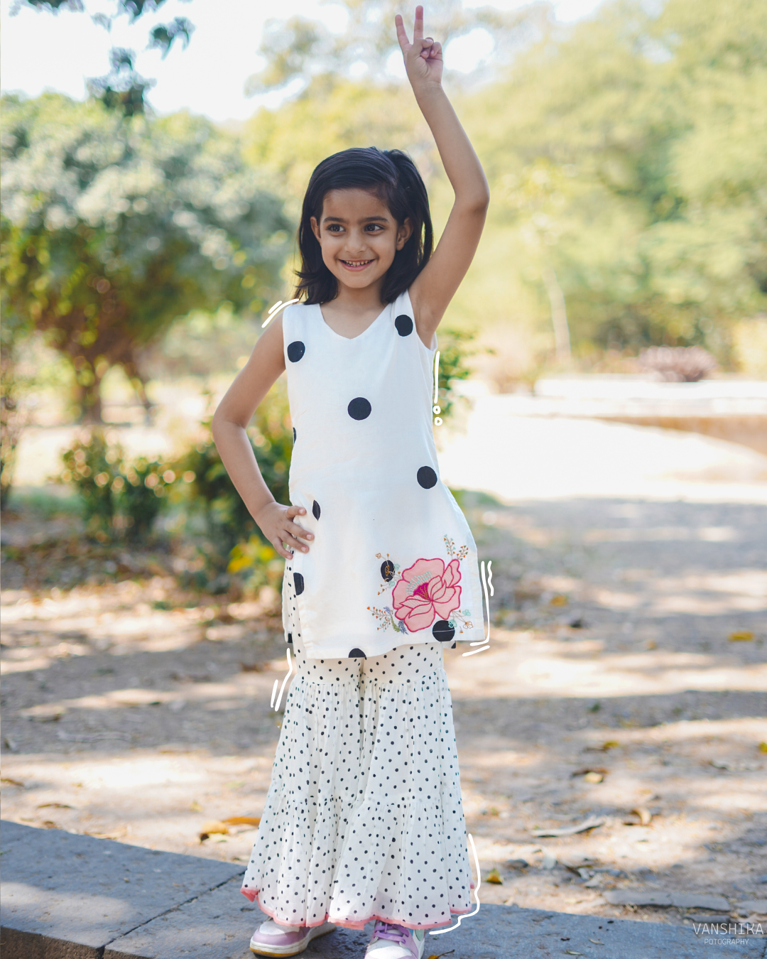 Polka applique set