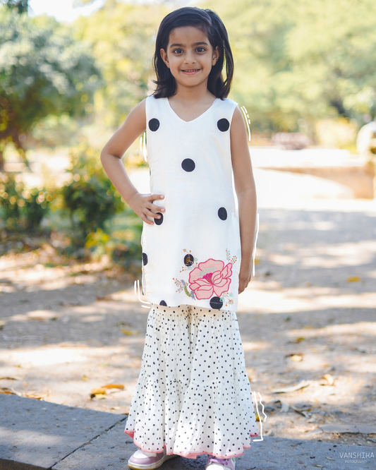 Polka applique set